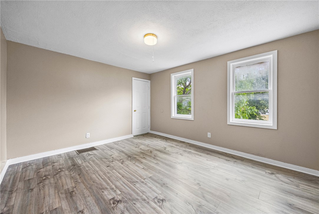 641 Jay Street Rochester, NY 14611 - Photo 10 of 29 Upper master bedroom
