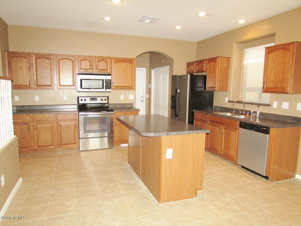 44917 West Jack Rabbit Trail Maricopa, AZ 85139 - Photo 16 of 53 16_Kitchen