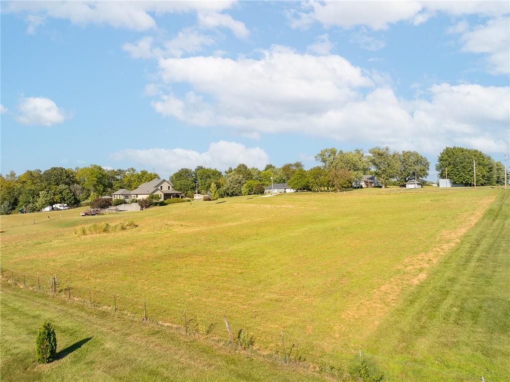 17090 Smith Road Smithville, MO 64089 - Photo 11 of 28 Gallery Image 11