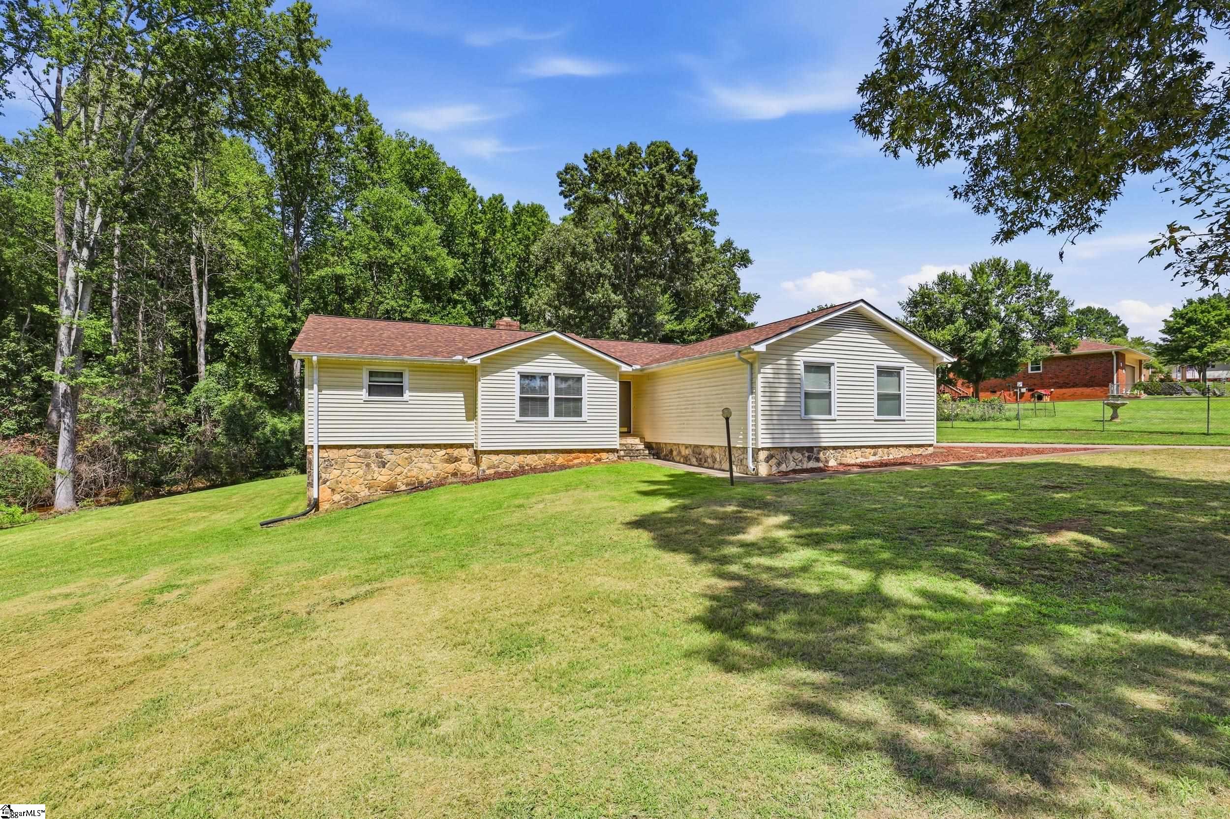 102 Harborough Road Anderson, SC 29625 - Photo 1 of 41 Gallery Image 1