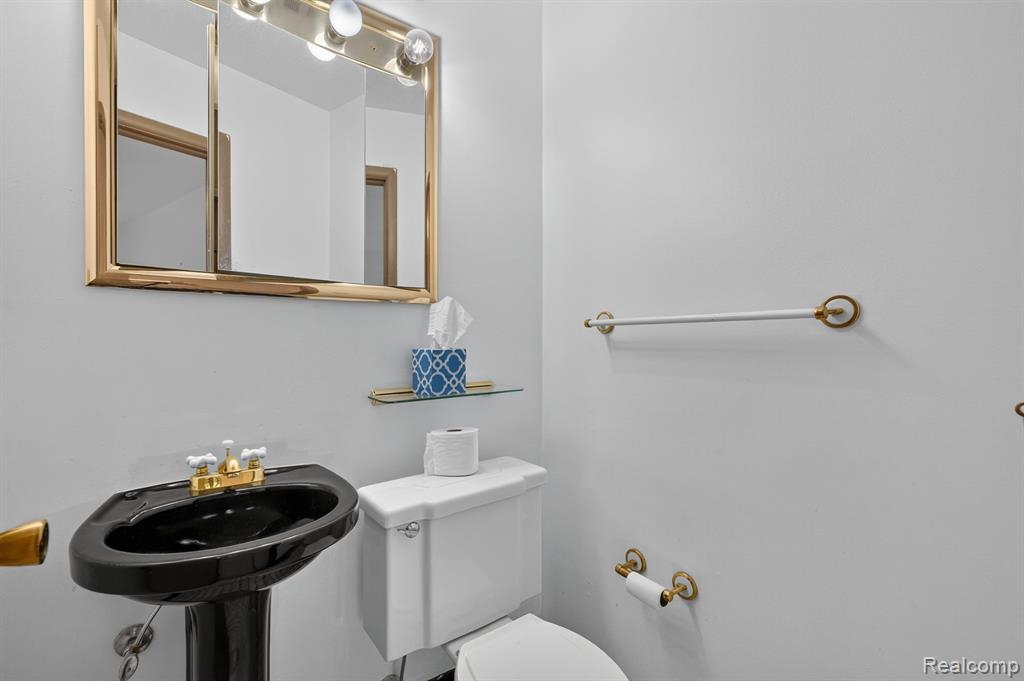 1245 Derby Road, Unit 7 Birmingham, MI 48009 - Photo 30 of 39 Gallery Image 30