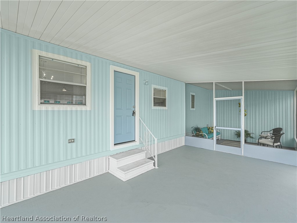 1505 Caribbean Road Sebring, FL 33870 - Photo 4 of 34 Gallery Image 4