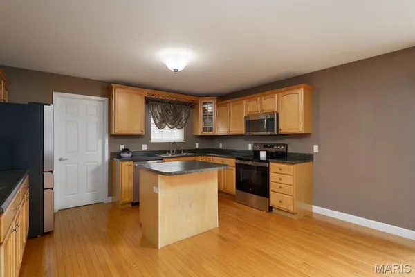 $460,000 | 104 Angel Oak Court, Edwardsville, IL 62025