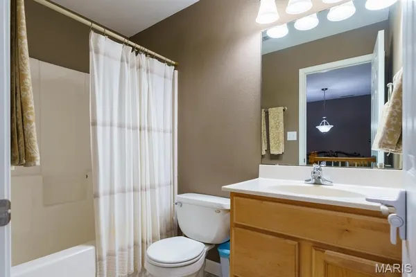 $460,000 | 104 Angel Oak Court, Edwardsville, IL 62025