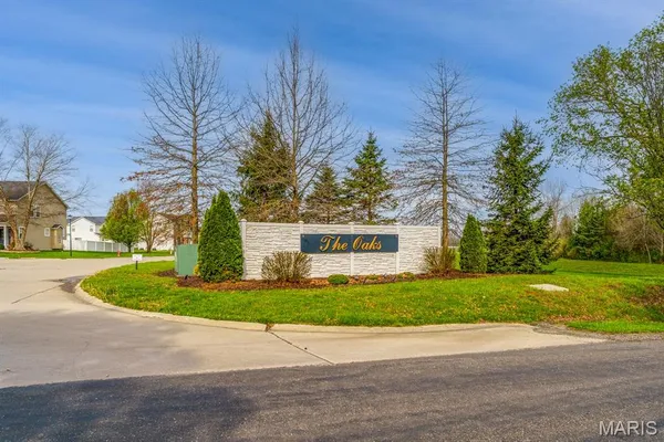 $460,000 | 104 Angel Oak Court, Edwardsville, IL 62025