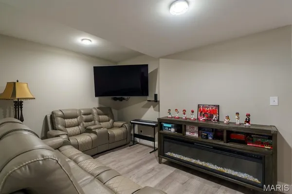 $460,000 | 104 Angel Oak Court, Edwardsville, IL 62025