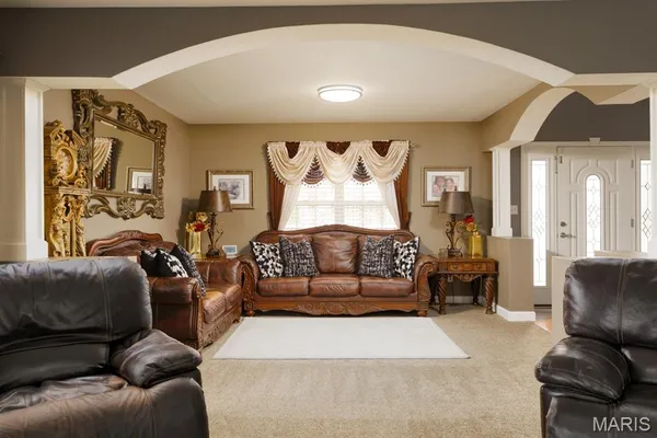 $460,000 | 104 Angel Oak Court, Edwardsville, IL 62025