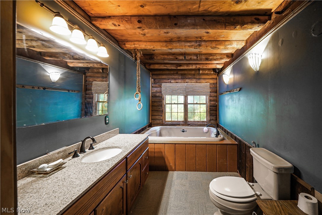 4790 Alexander Road Atwater, OH 44201 - Photo 11 of 35 Master bath with jetted tub 1st floor