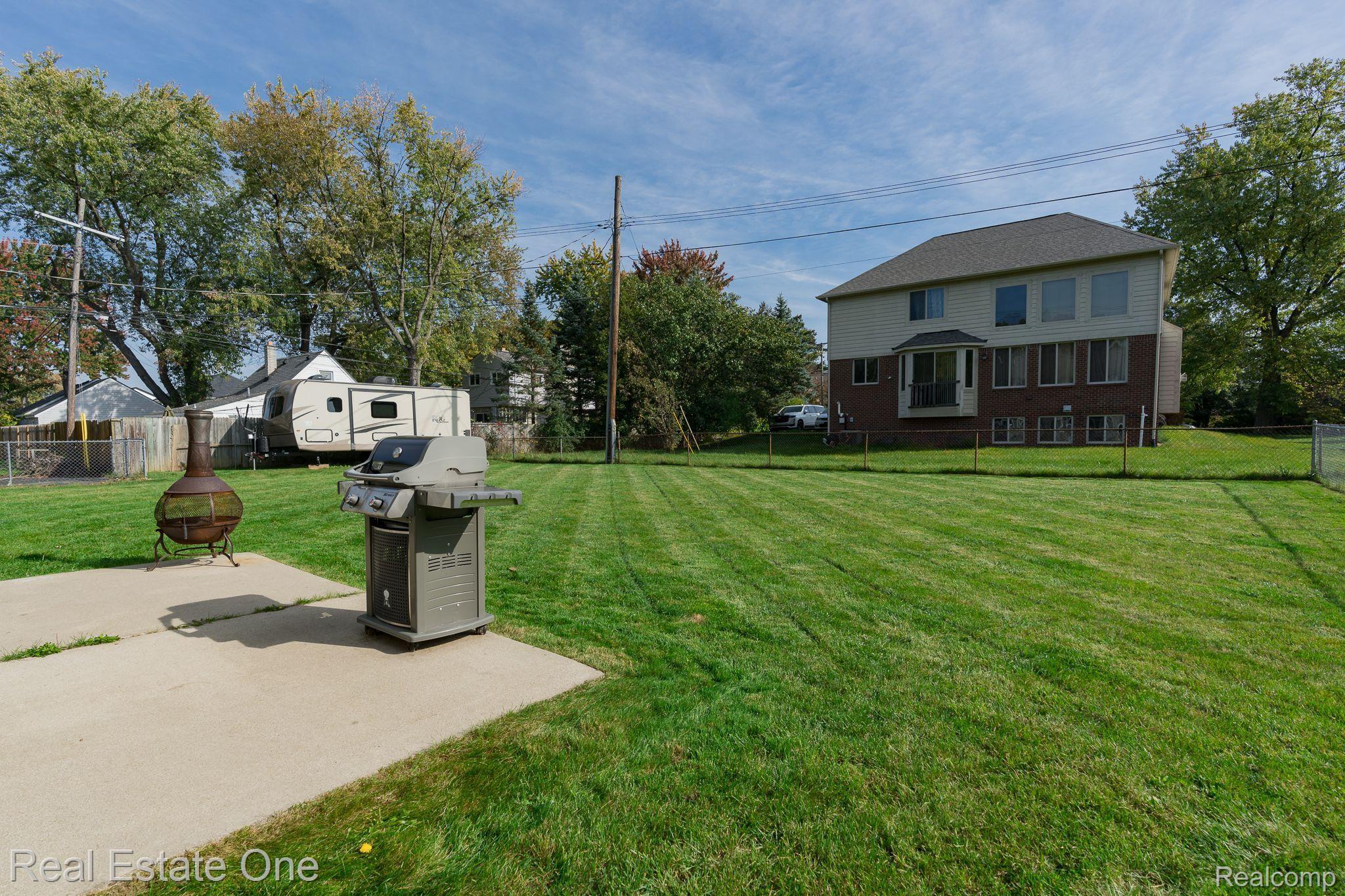 3267 Bathurst Avenue Rochester, MI 48309 - Photo 33 of 37 Gallery Image 33