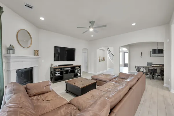 $430,000 | 241 Bright Bluff Circle, Waller, TX 77484