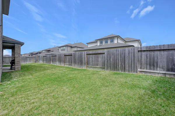 $430,000 | 241 Bright Bluff Circle, Waller, TX 77484