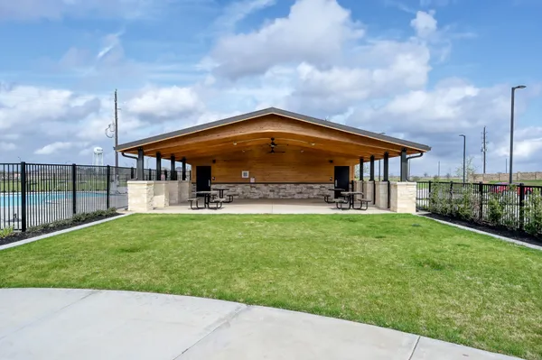 $430,000 | 241 Bright Bluff Circle, Waller, TX 77484