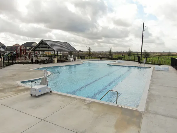 $430,000 | 241 Bright Bluff Circle, Waller, TX 77484