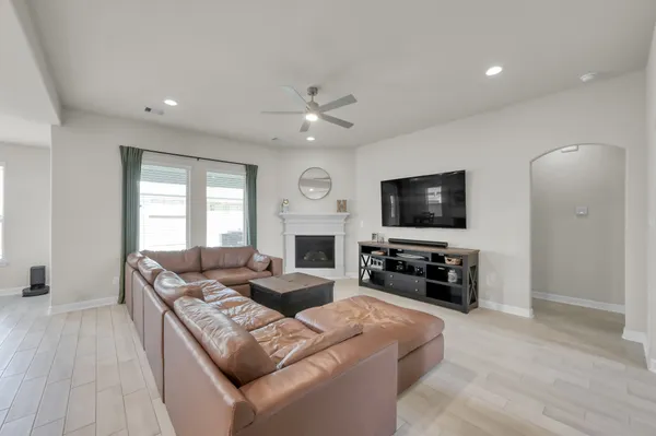 $430,000 | 241 Bright Bluff Circle, Waller, TX 77484