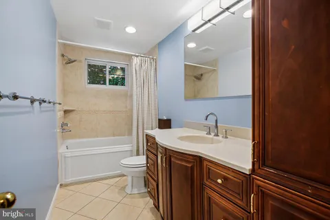 $1,250,000 | 11303 Hounds Way, North Bethesda, MD 20852