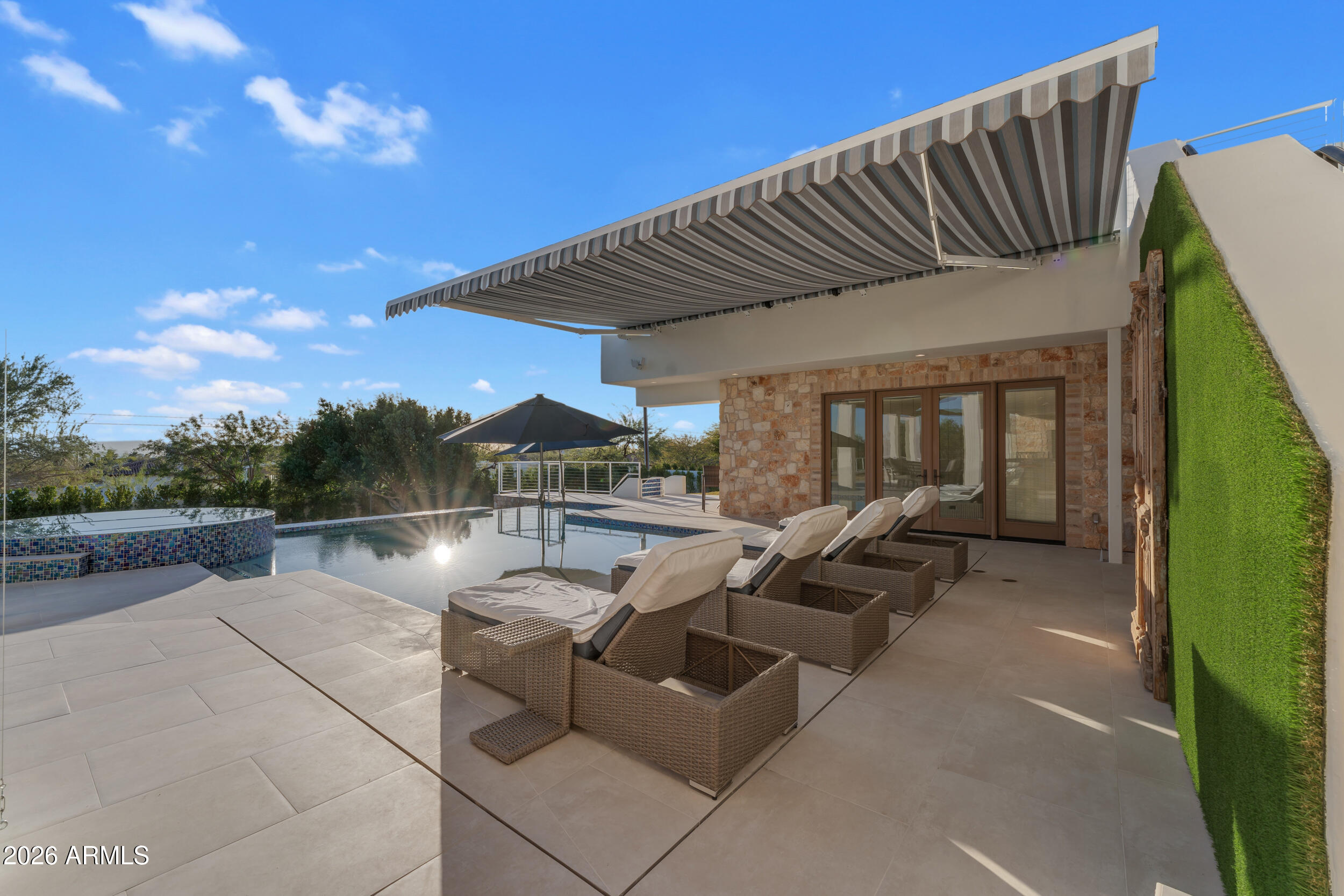 4937 East Rockridge Road Phoenix, AZ 85018 - Photo 92 of 142 44