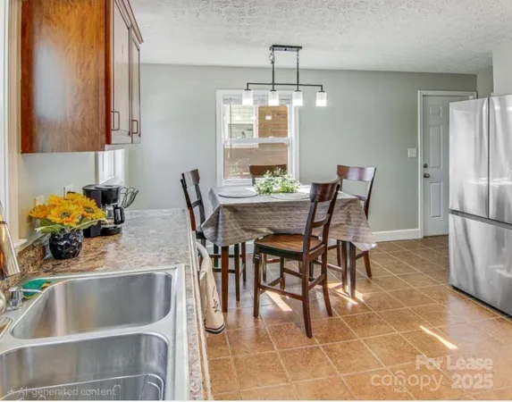 $2,500 | 561 Depot Street, Asheville, NC 28801