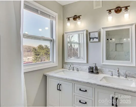 $2,500 | 561 Depot Street, Asheville, NC 28801