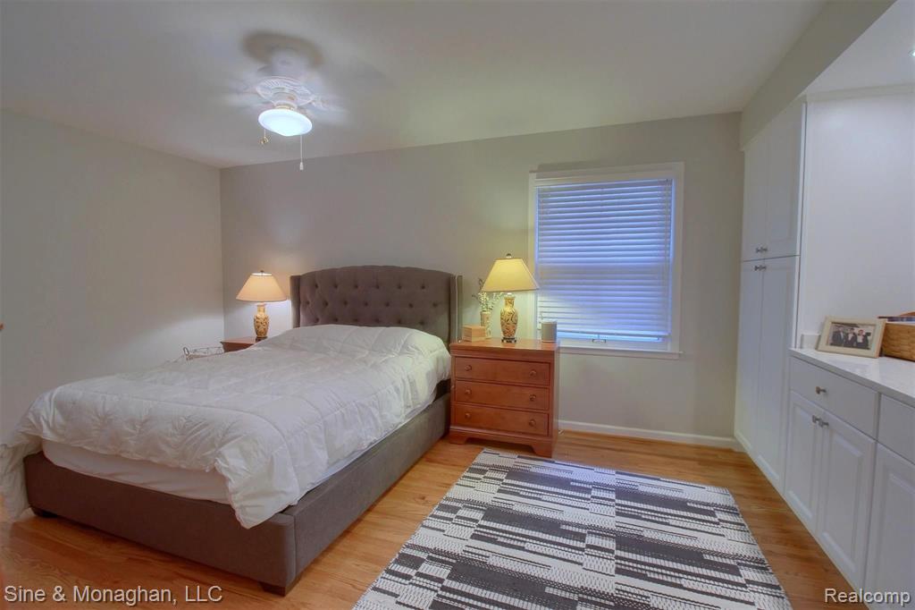 950 Harcourt Road Grosse Pointe Park, MI 48230 - Photo 14 of 30