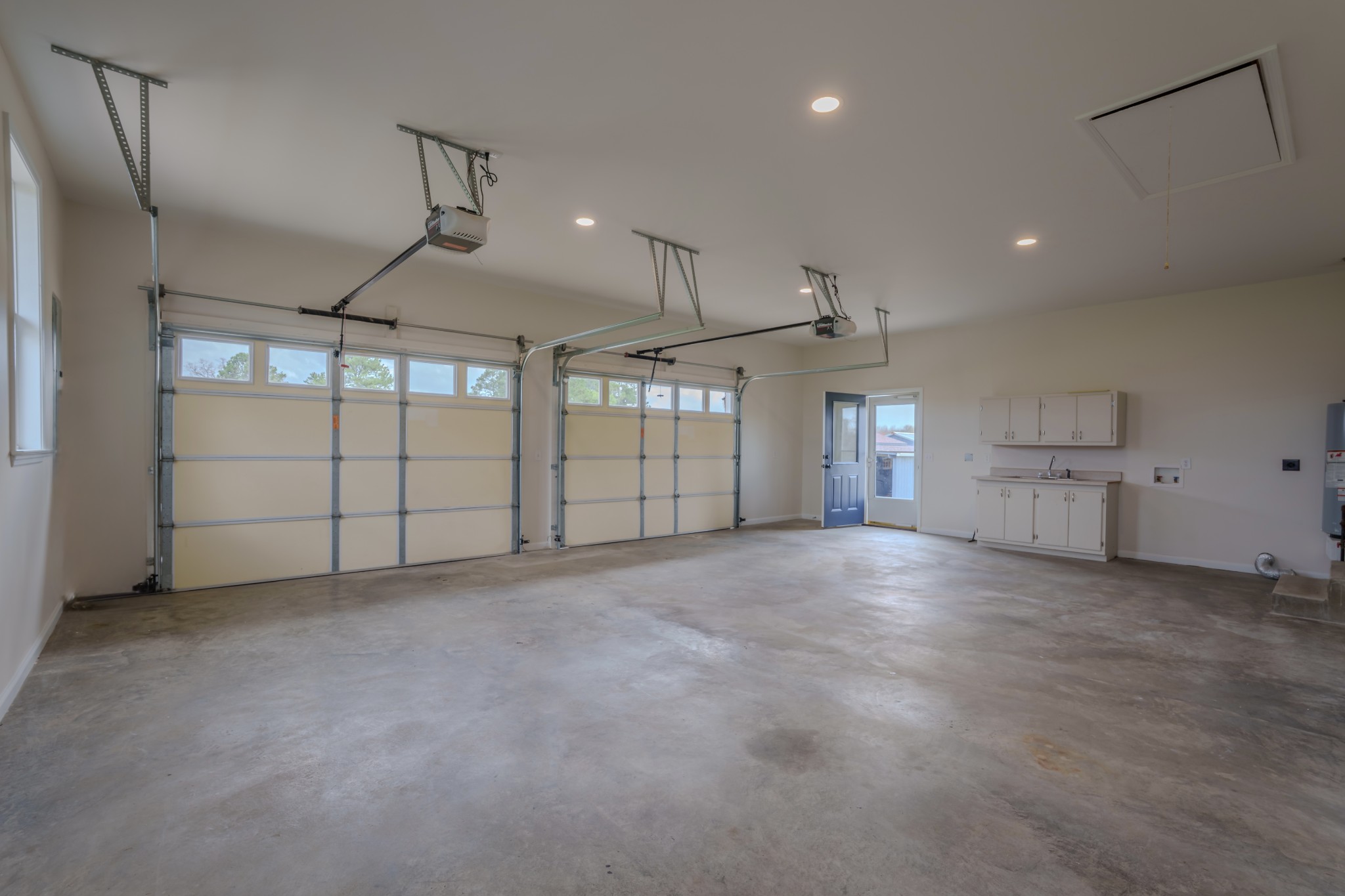 105 Peppertown Road Loretto, TN 38469 - Photo 27 of 37 a view of a garage