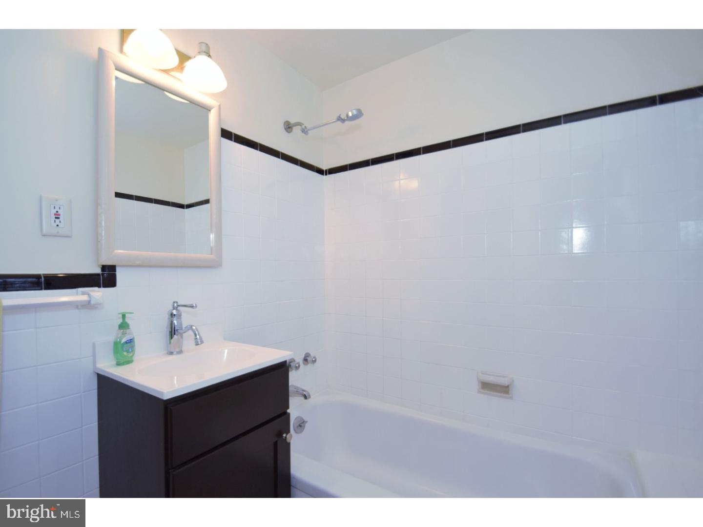 520 Enfield Road Oreland, PA 19075 - Photo 20 of 25 Bathroom
