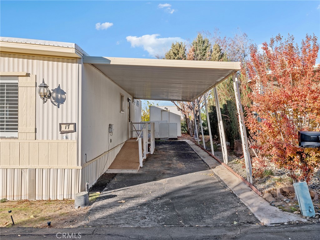 11414 Serra Road, Unit 17 Apple Valley, CA 92308 - Photo 2 of 22