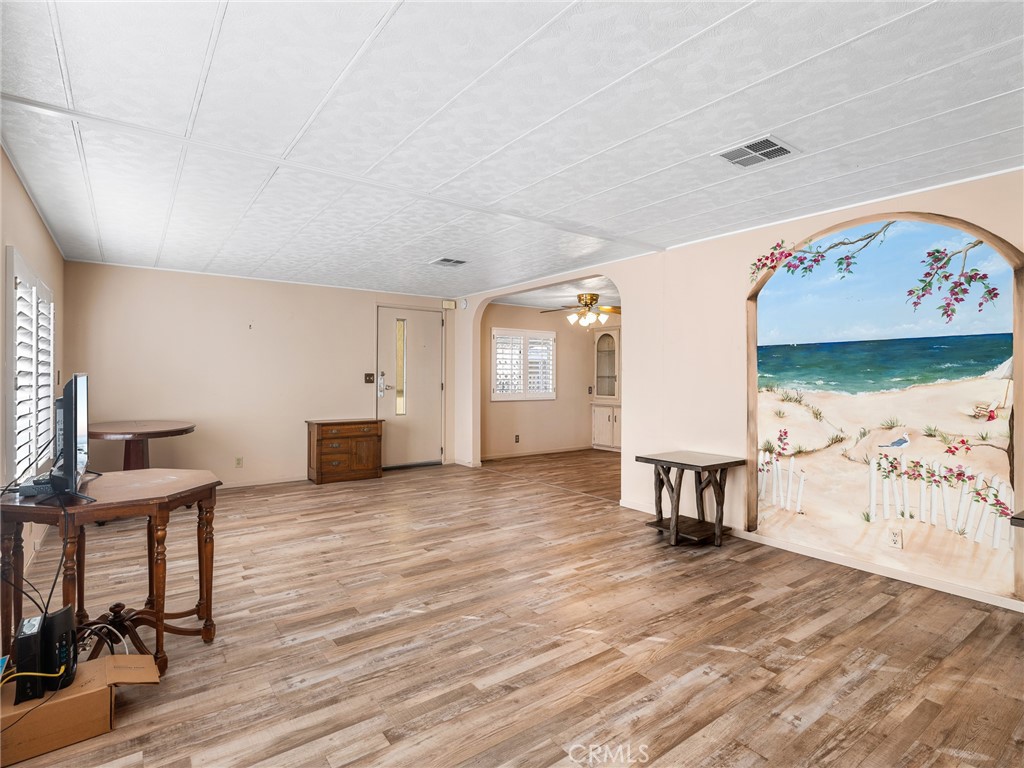 11414 Serra Road, Unit 17 Apple Valley, CA 92308 - Photo 4 of 22