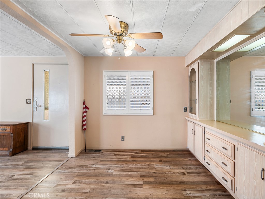 11414 Serra Road, Unit 17 Apple Valley, CA 92308 - Photo 6 of 22