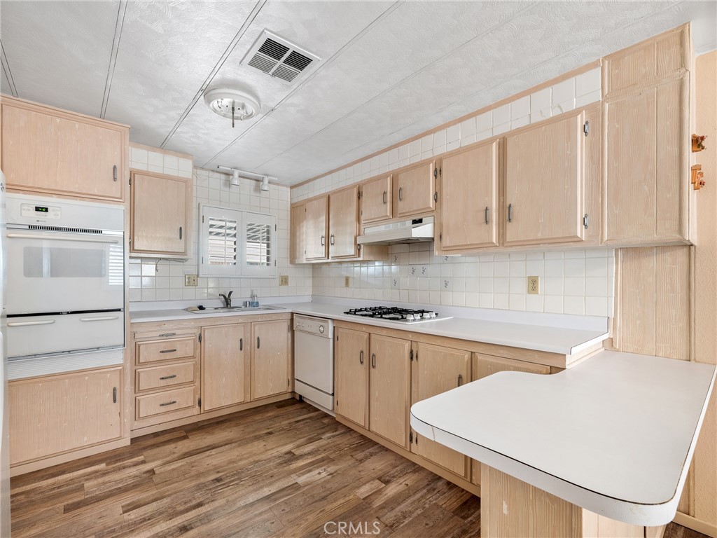 11414 Serra Road, Unit 17 Apple Valley, CA 92308 - Photo 8 of 22