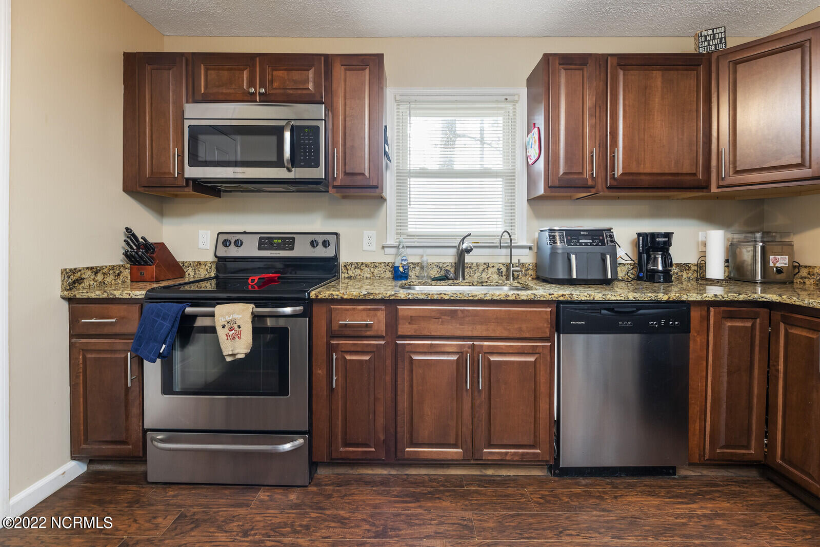732 Dennis Road Jacksonville, NC 28546 - Photo 13 of 40 13_beth___MG_3213_mls
