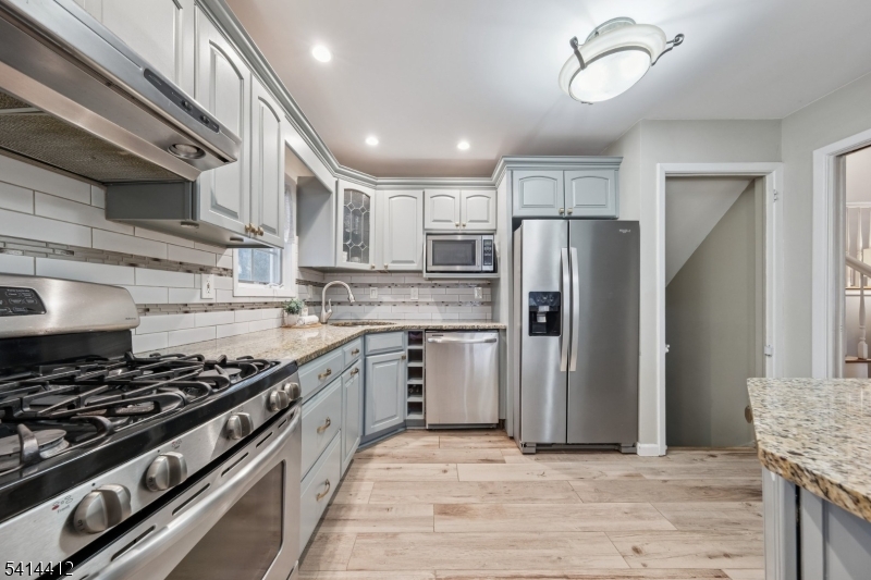 14 Sandy Hill Road Westfield, NJ 07090 - Photo 11 of 25