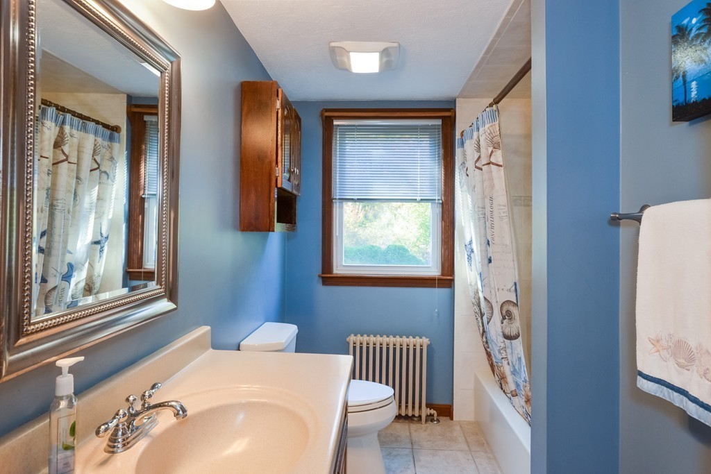 569 State Road Plymouth, MA 02360 - Photo 8 of 19 Gallery Image 8