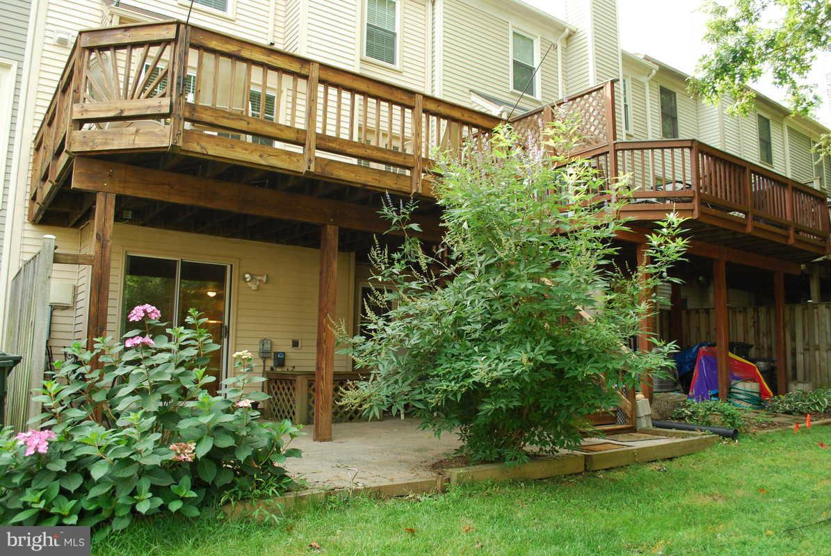7208 Hidden Ridge Court Springfield, VA 22152 - Photo 24 of 25 Exterior (Rear)