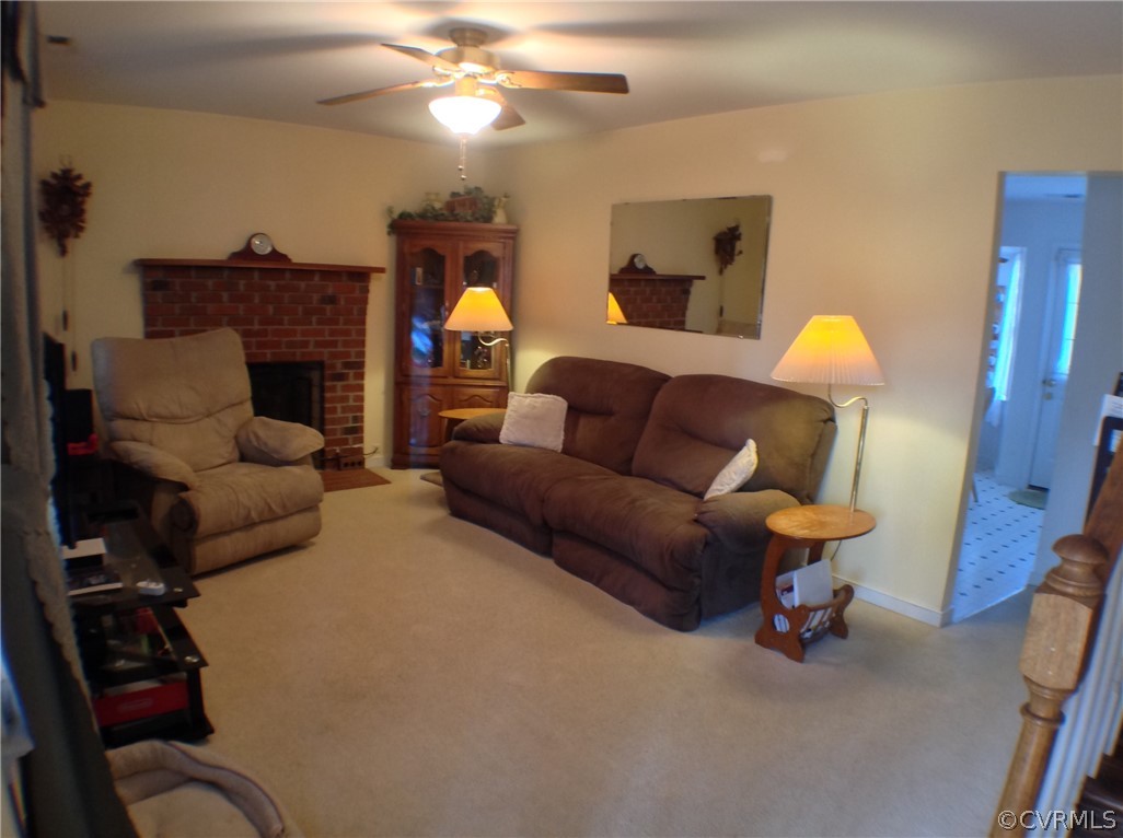 68 Rosebud Run Aylett, VA 23009 - Photo 18 of 50 Living room