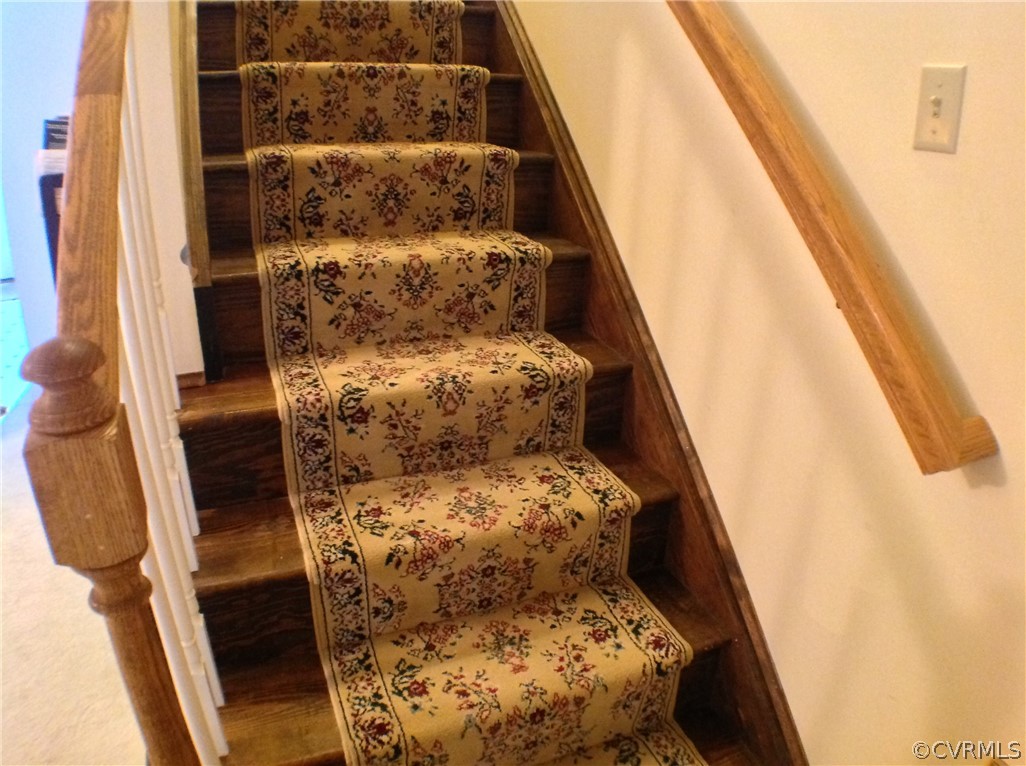 68 Rosebud Run Aylett, VA 23009 - Photo 21 of 50 Solid wooden stairs