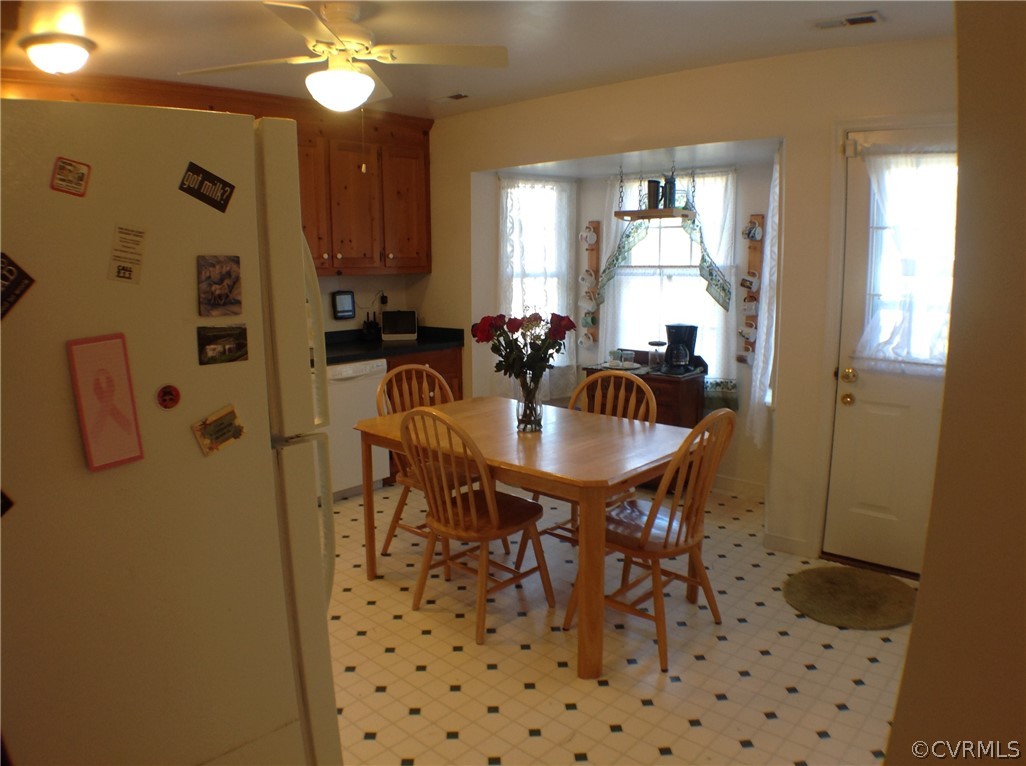 68 Rosebud Run Aylett, VA 23009 - Photo 22 of 50 Great kitchen with oodles of cabinet space and sun