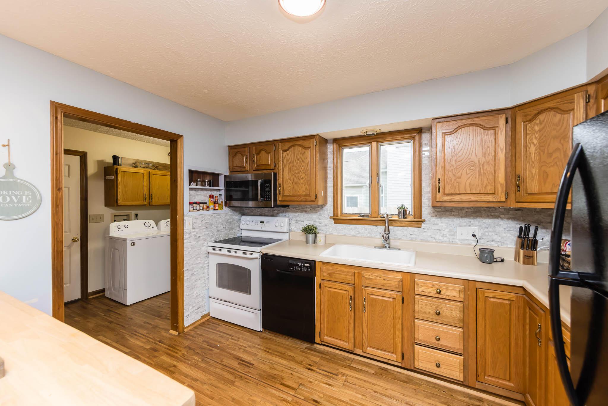 332 Chatham Road Circleville, OH 43113 - Photo 7 of 36 332 Chatham Rd-11
