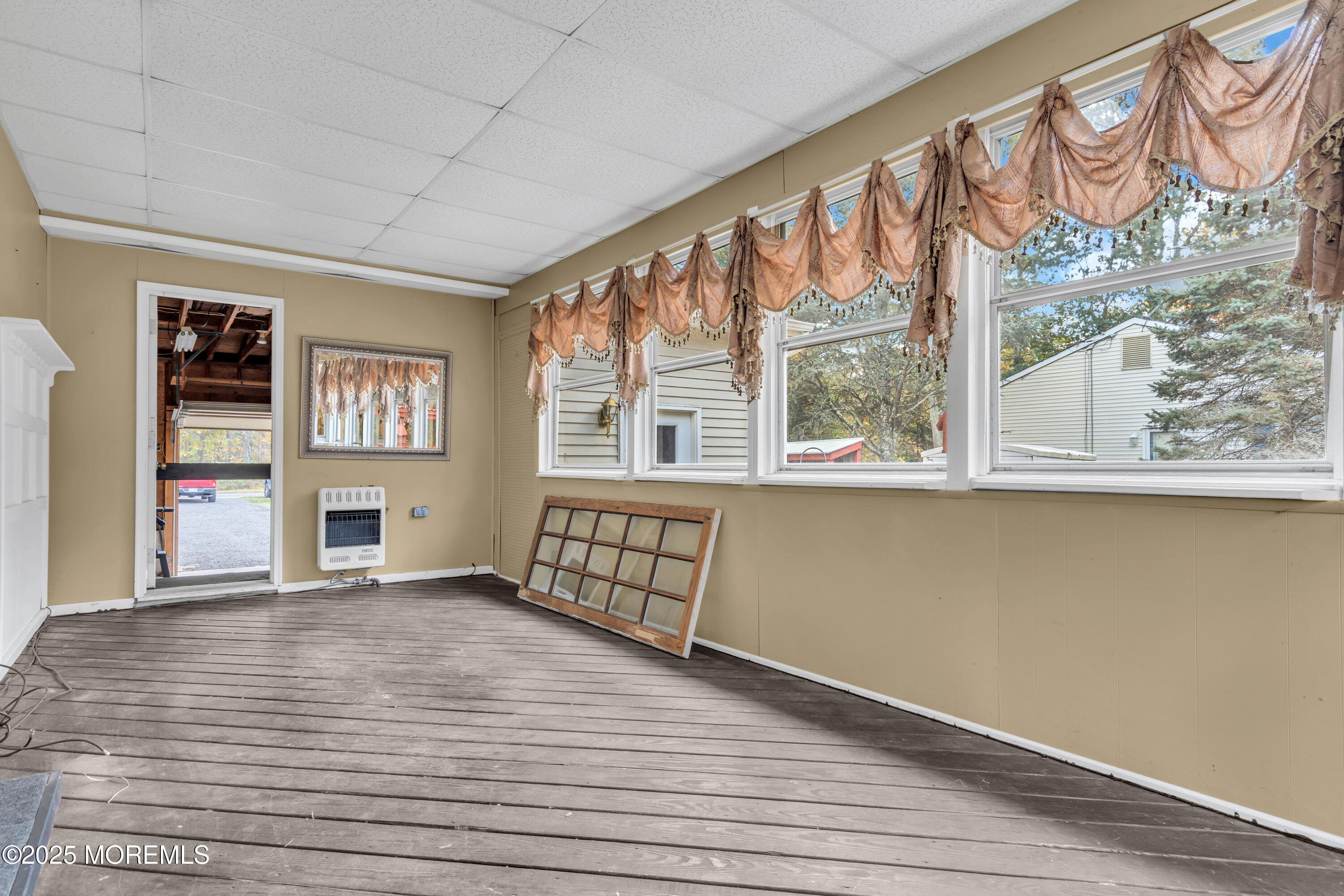 638 Freehold Road Jackson, NJ 08527 - Photo 32 of 61 a view of a interior of the house