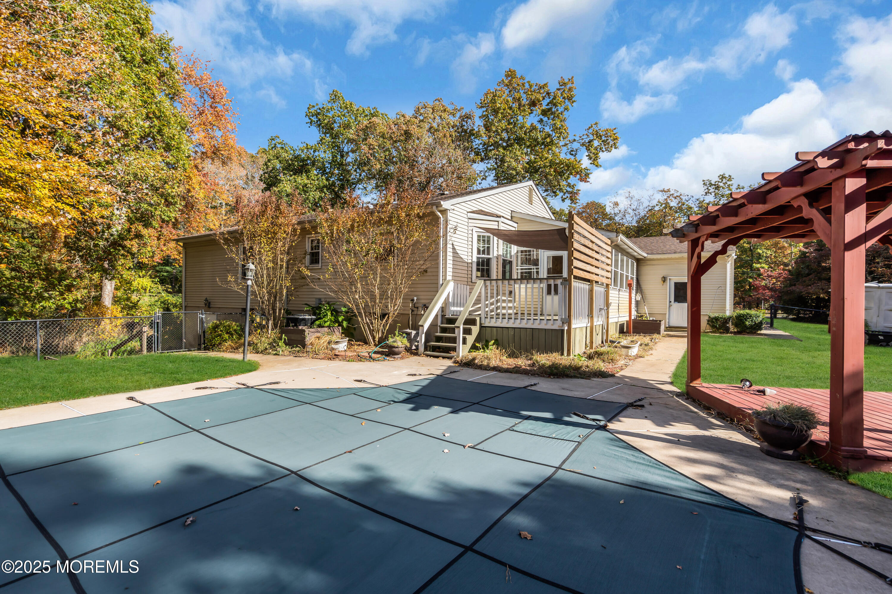 638 Freehold Road Jackson, NJ 08527 - Photo 58 of 61 a view of a building with a yard
