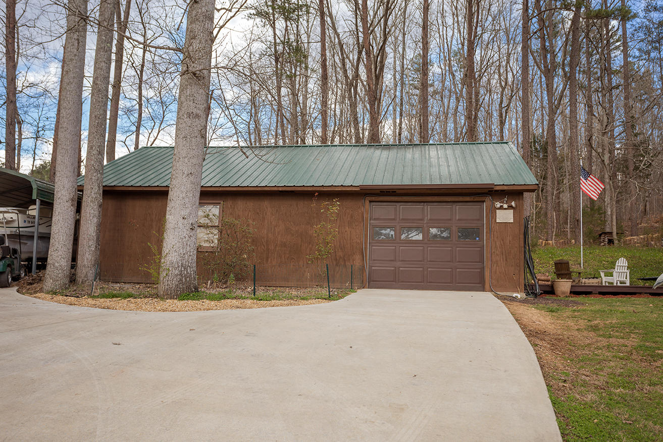 1834 Salem Valley Road Ringgold, GA 30736 - Photo 24 of 25 Detached garage workshop