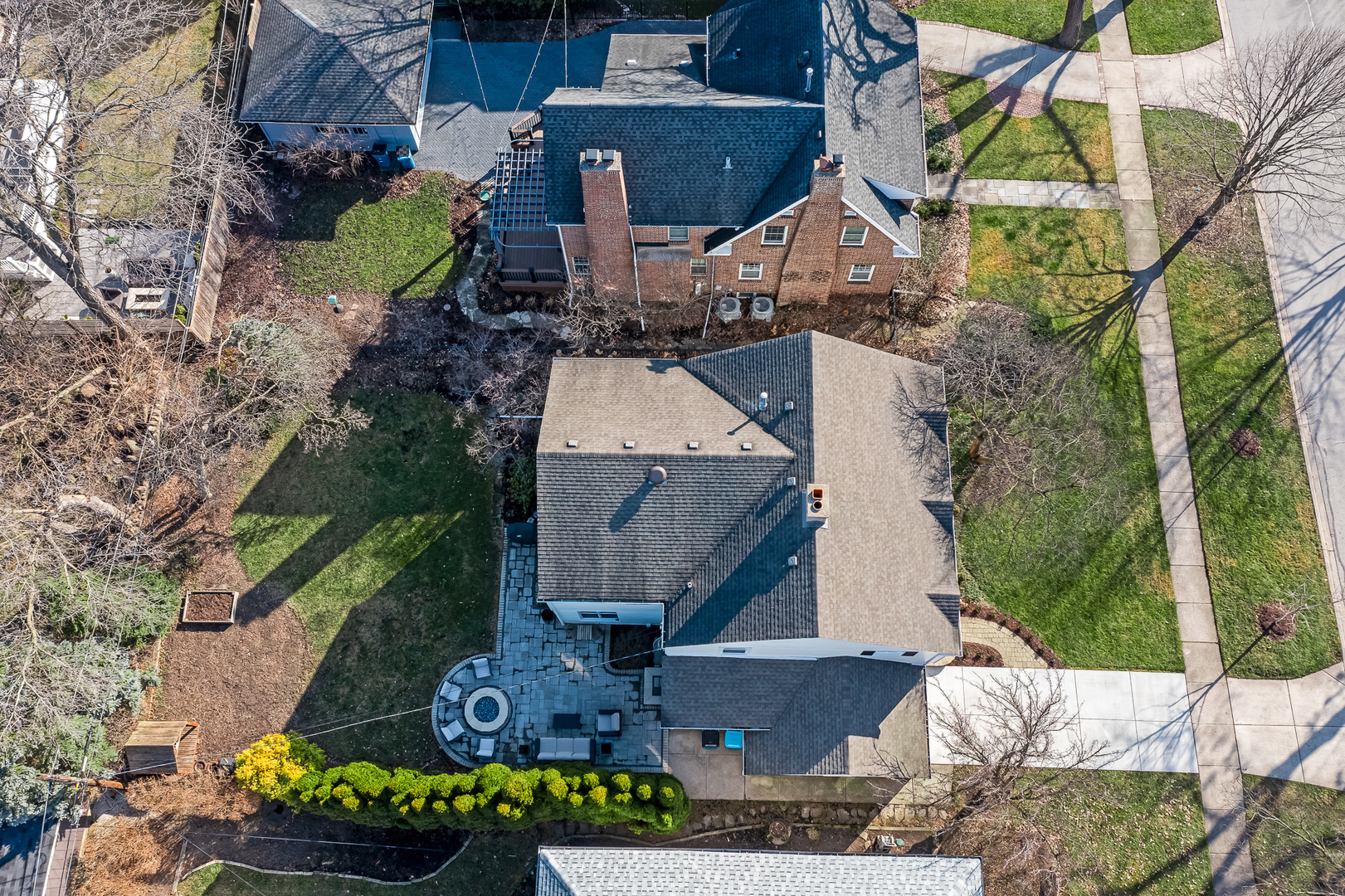 207 Ravine Road Hinsdale, IL 60521 - Photo 2 of 35 an aerial view of a house with a garden