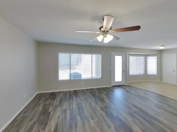 $2,019 | 2101 North 109th Avenue, Avondale, AZ 85392