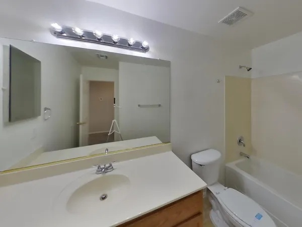 $2,019 | 2101 North 109th Avenue, Avondale, AZ 85392