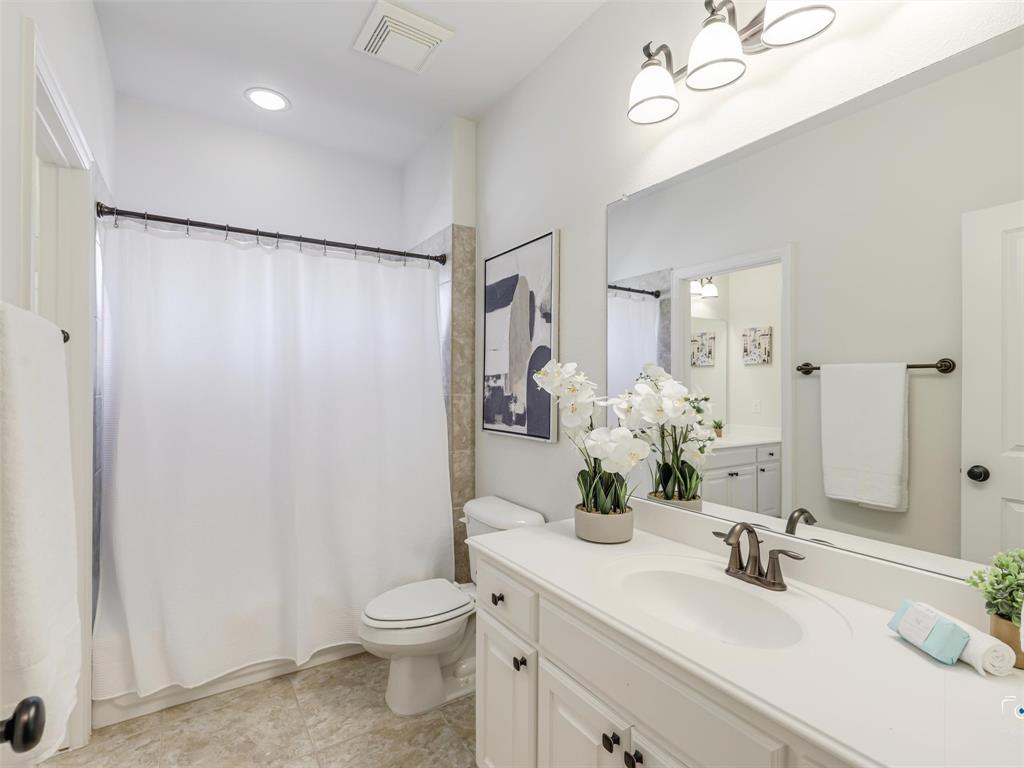 3117 Callander The Colony, TX 75056 - Photo 34 of 40 Ensuite bathroom