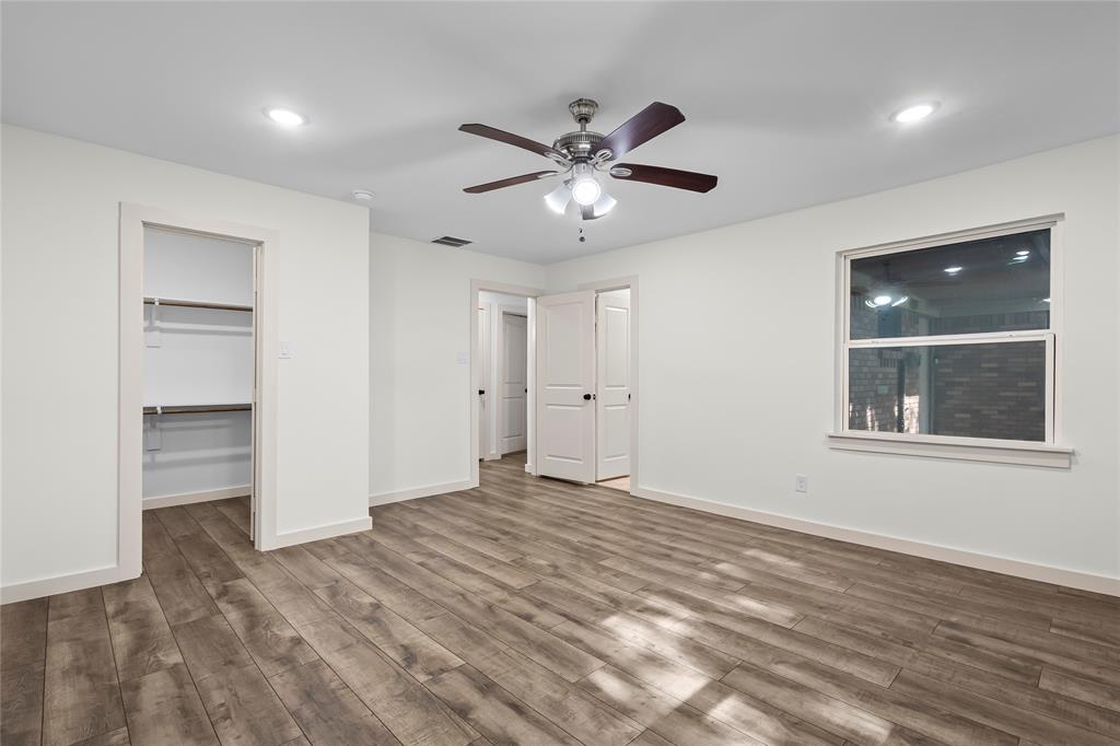 909 Robertson Road Grand Prairie, TX 75050 - Photo 18 of 36 Gallery Image 18