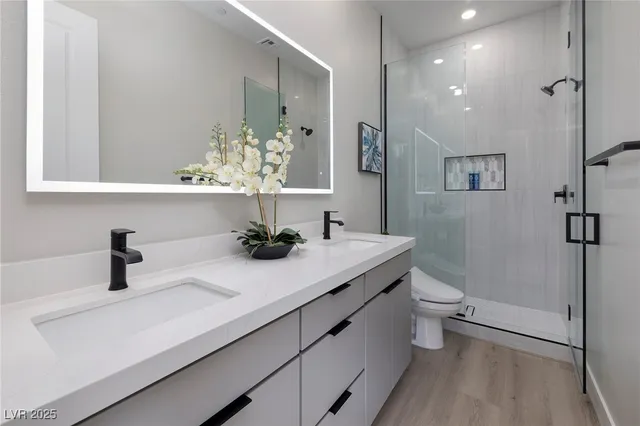 $1,500,000 | 351 Tigullio Avenue, Henderson, NV 89011