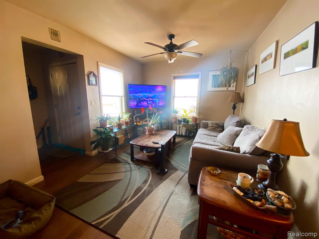 11270 North Rushton Road South Lyon, MI 48178 - Photo 33 of 57 Gallery Image 33