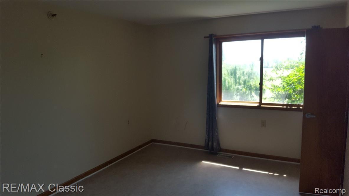 8154 East Richfield Road Davison, MI 48423 - Photo 17 of 28 20180822_140854.jpg