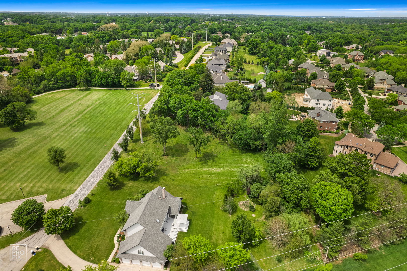 10S641 South Garfield Street Burr Ridge, IL 60527 - Photo 12 of 15 a view of a city