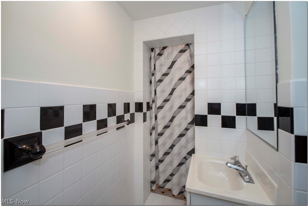 1348 Argonne Road Cleveland, OH 44121 - Photo 23 of 24 Gallery Image 23